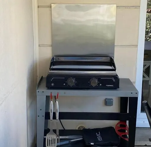 Ma Paillote A Lozari 6/8 Pers Vue Avec Piscine *