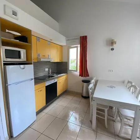 Ma Paillote A Lozari 6/8 Pers Vue Avec Piscine *